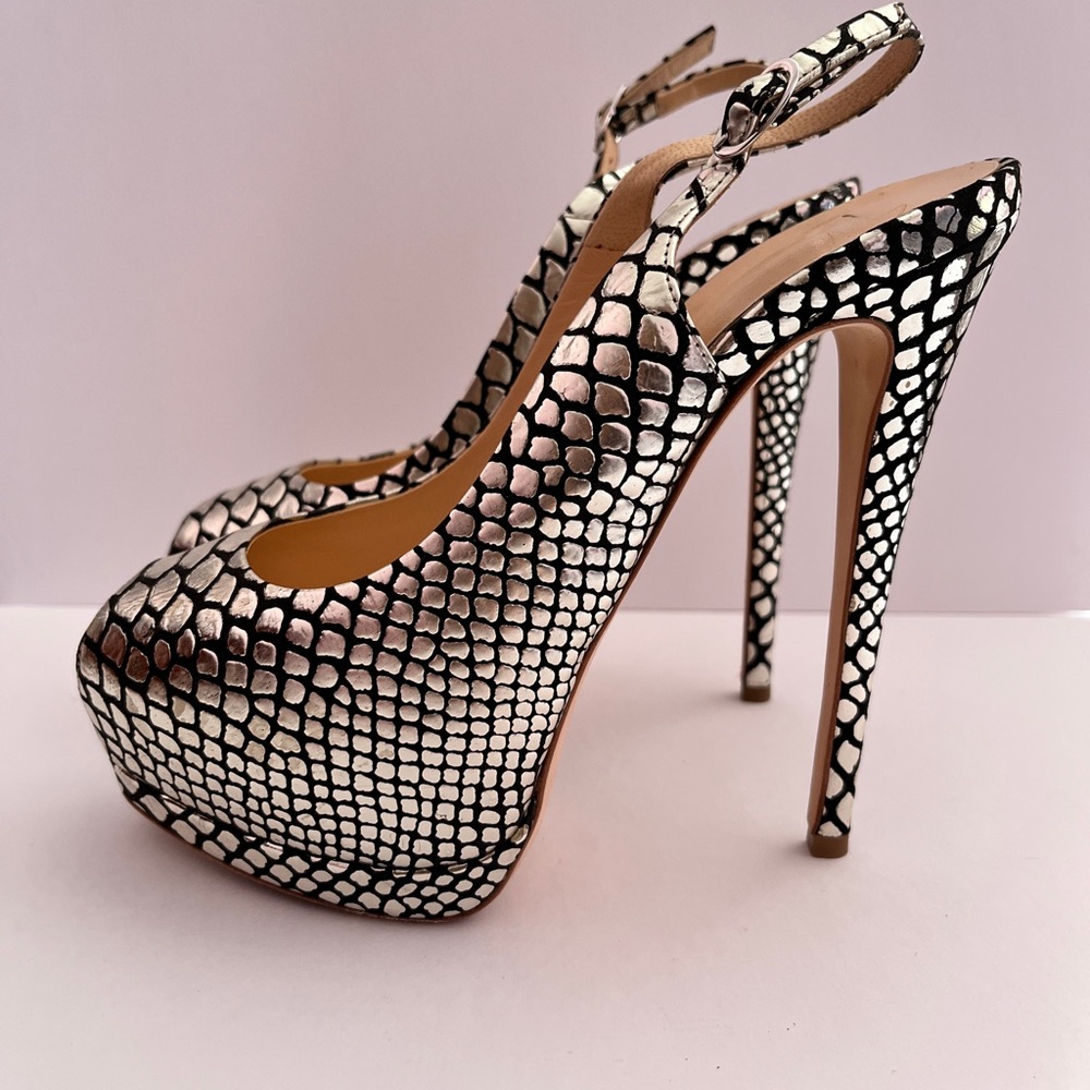 Designer Shoes View 5